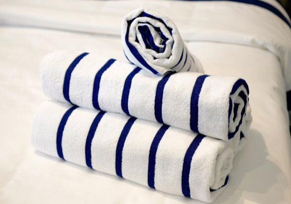 Blue+Striped+Pool+Towels-1-640w